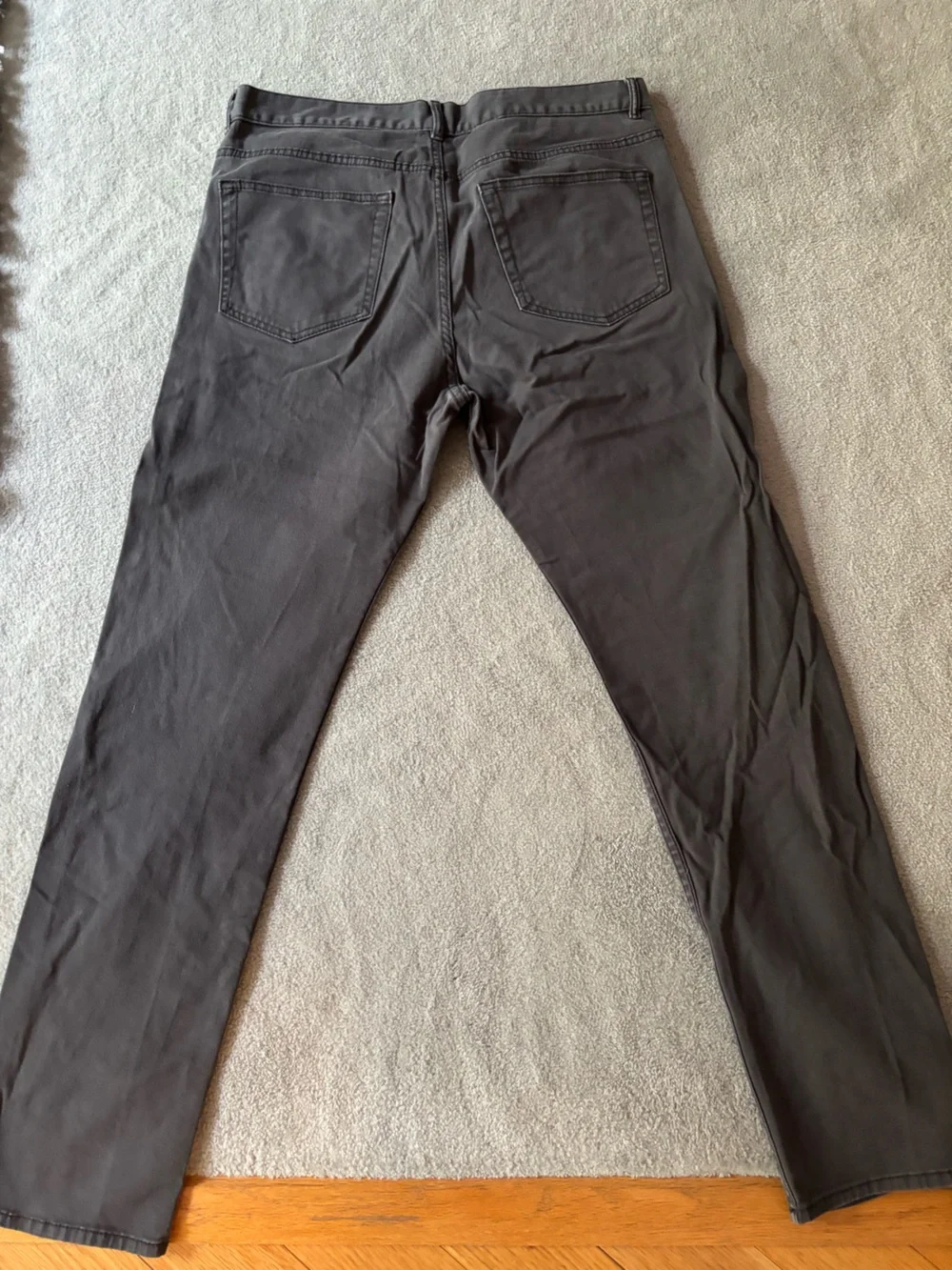 H&M Men's Slim Straight Jeans in grey 34x32.
